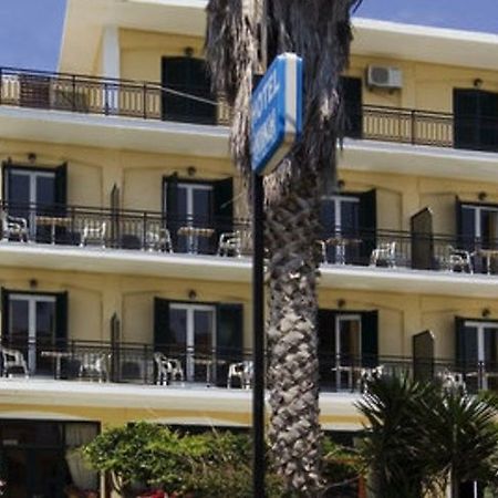 Niki Hotel Samos Town Exteriör bild